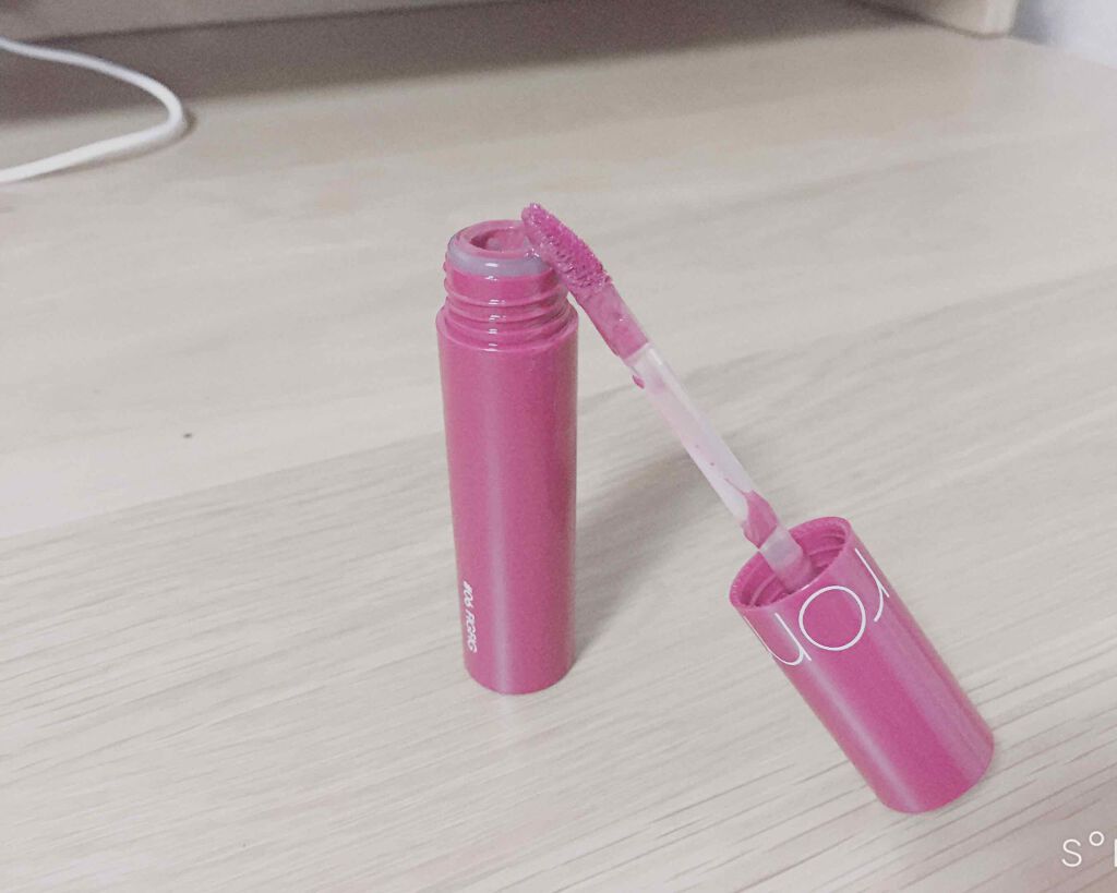 moka☁️ on LIPS 「こんにちは_φ(・ω・`)モカです!今回はrom&ndのJUI..」(2枚目)