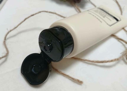 ジェントルブラックフェイシャルクレンザー(140ml)/Klairs/洗顔フォームを使ったクチコミ(2枚目)