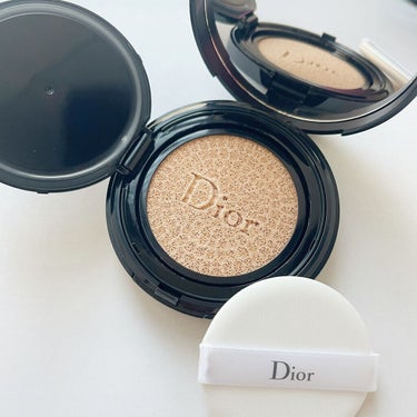 【旧】ディオールスキン フォーエヴァー クッション 1N ニュートラル<ニュー ルック エディション>（生産終了）/Dior/クッションファンデーションを使ったクチコミ（2枚目）