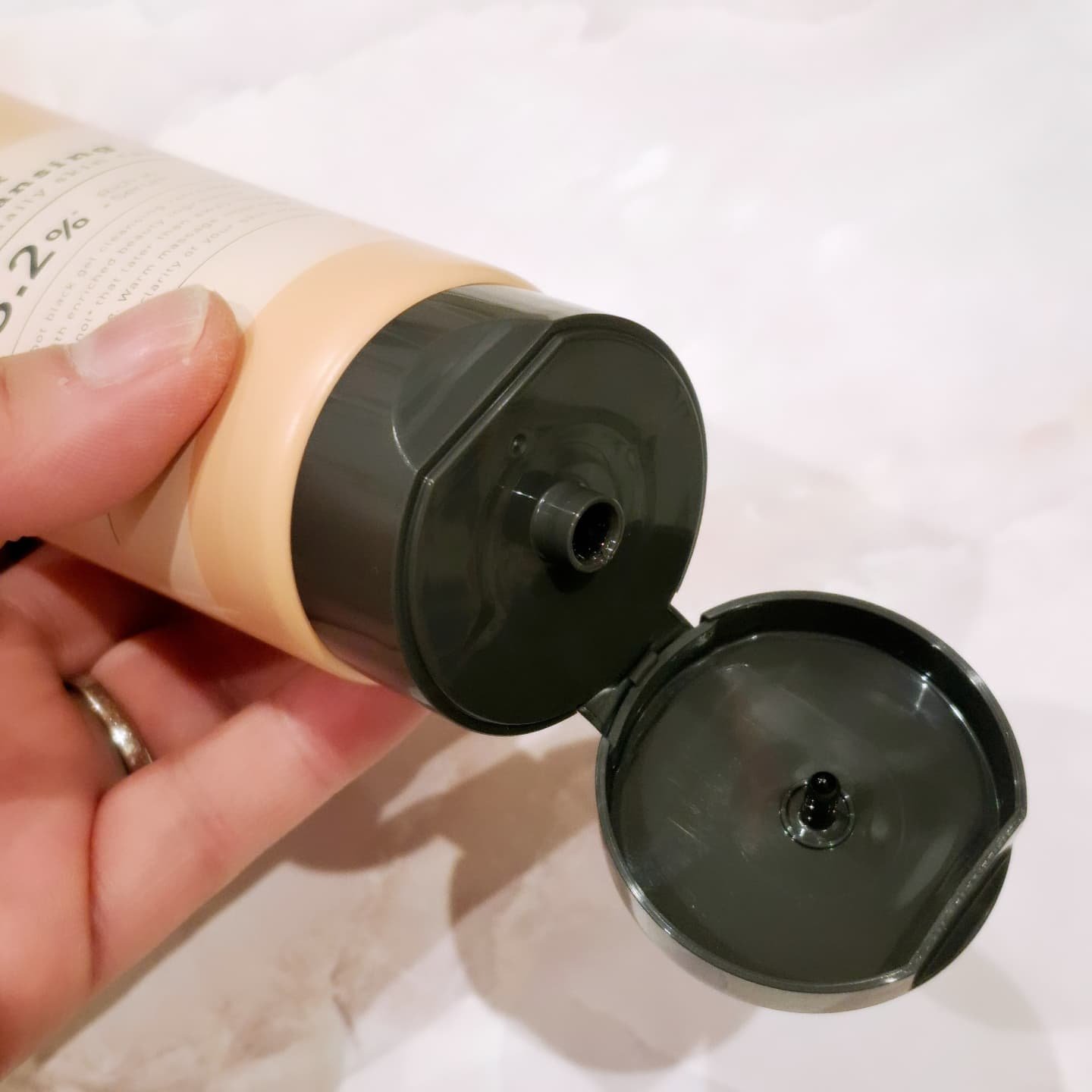 ホットブラックジェルクレンジング/.akaran/クレンジングジェルを使ったクチコミ（2枚目）