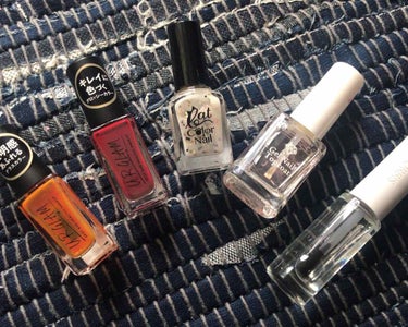 UR GLAM　COLOR NAIL SELECTION RD1＜グロッシーカラー＞/U R GLAM/マニキュアを使ったクチコミ（2枚目）