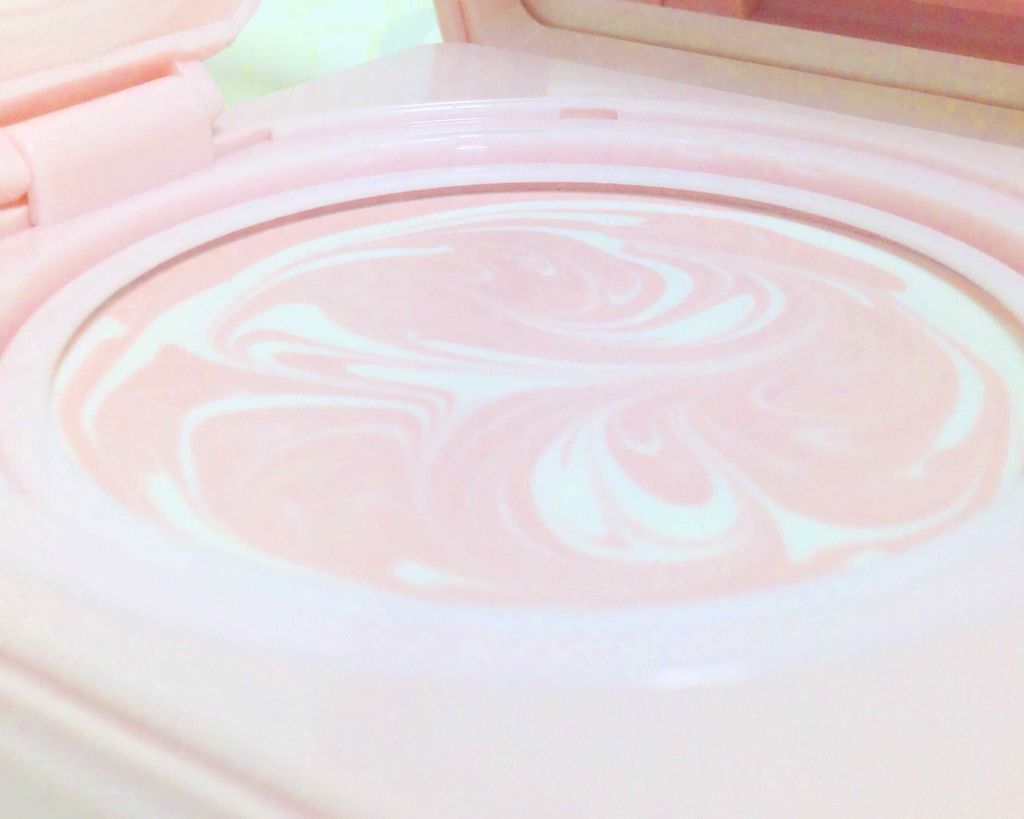 ランタンポレル ブロッサム クリーム コンパクト/GIVENCHY/化粧下地を使ったクチコミ(2枚目)