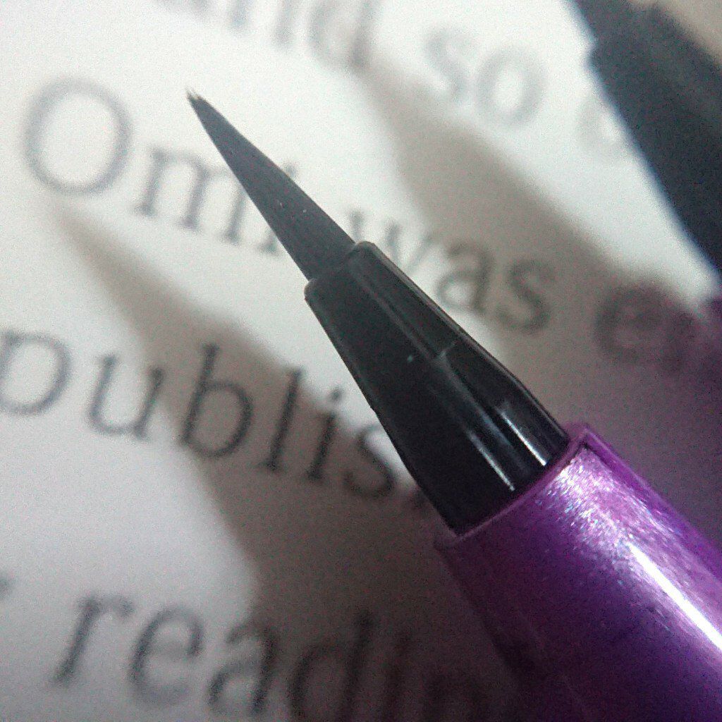 「密着アイライナー」ショート筆リキッド/デジャヴュ/リキッドアイライナーを使ったクチコミ(3枚目)