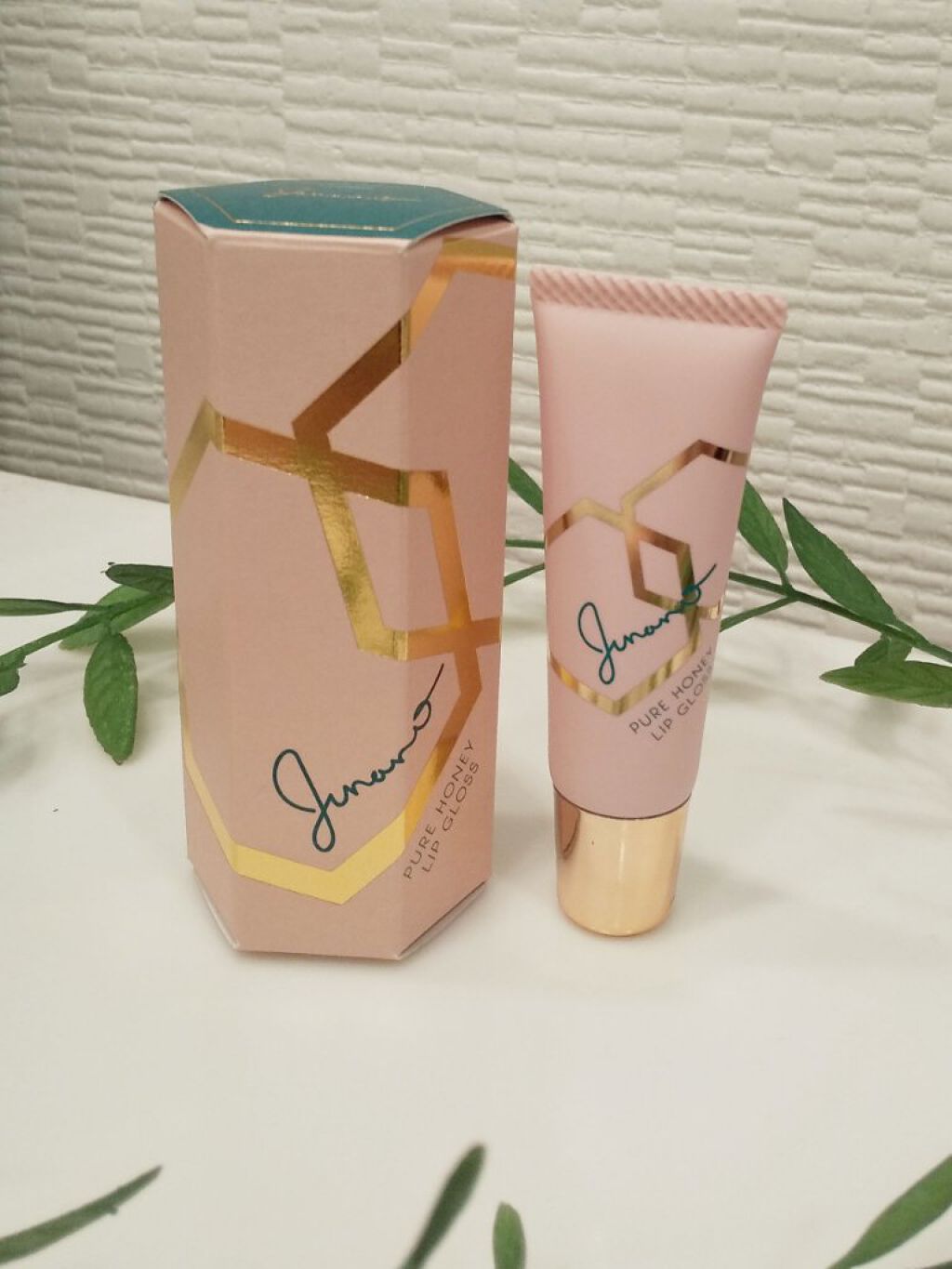 ピュアハニーリップグロス/Junano/リップ美容液を使ったクチコミ（1枚目）