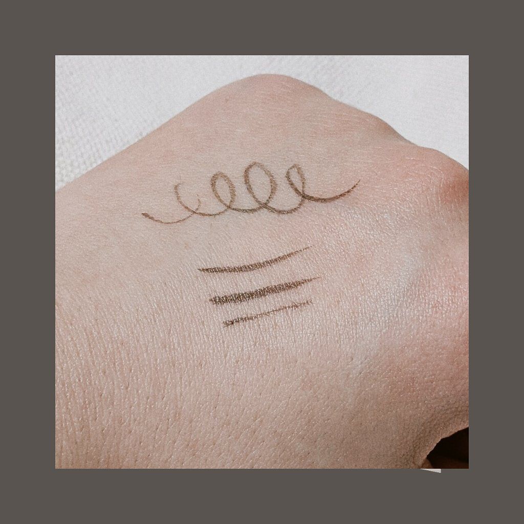 スキルレスライナー/LUMIURGLAS/リキッドアイライナーを使ったクチコミ（2枚目）