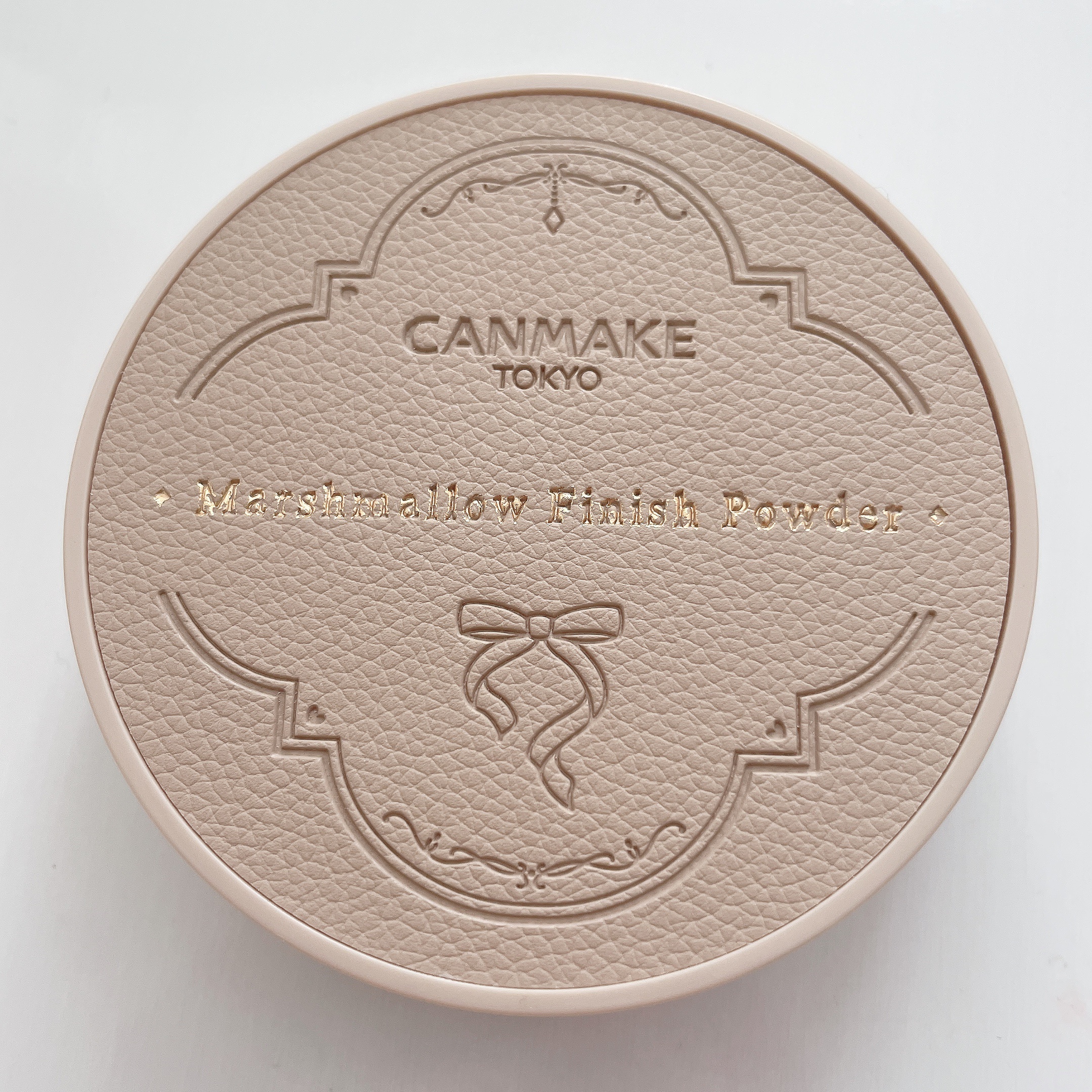 マシュマロフィニッシュパウダー　～Abloom～ 01 ディアレストブーケ（レザー調容器）/キャンメイク/プレストパウダーを使ったクチコミ（2枚目）