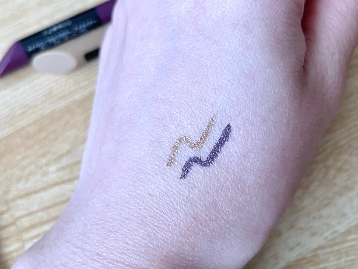 ウルトラカラー アイライナー/MAYBELLINE NEW YORK/リキッドアイライナーを使ったクチコミ(2枚目)