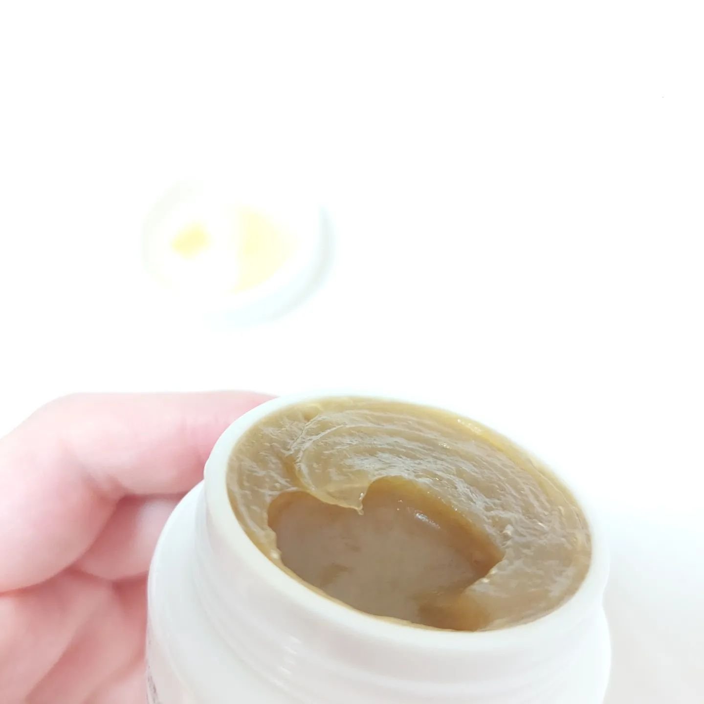 蜂彩膏　ハッカ成分無し/蜂の宝本舗/ボディクリームを使ったクチコミ（3枚目）