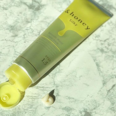 &honey シルキー スムースモイスチャー ヘアパック1.5のクチコミ「&honey Silky スムースモイストヘアパック1.5をご紹介🐝


ハチミツ美容がコンセ.....」（2枚目）