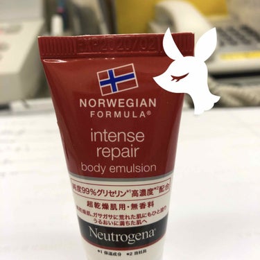 インテンスリペア ハンドクリーム/Neutrogena/ハンドクリームを使ったクチコミ（1枚目）