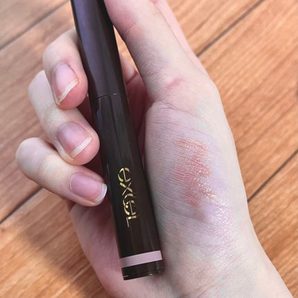 グリームオンフィットシャドウ/excel/スティックアイシャドウを使ったクチコミ(3枚目)