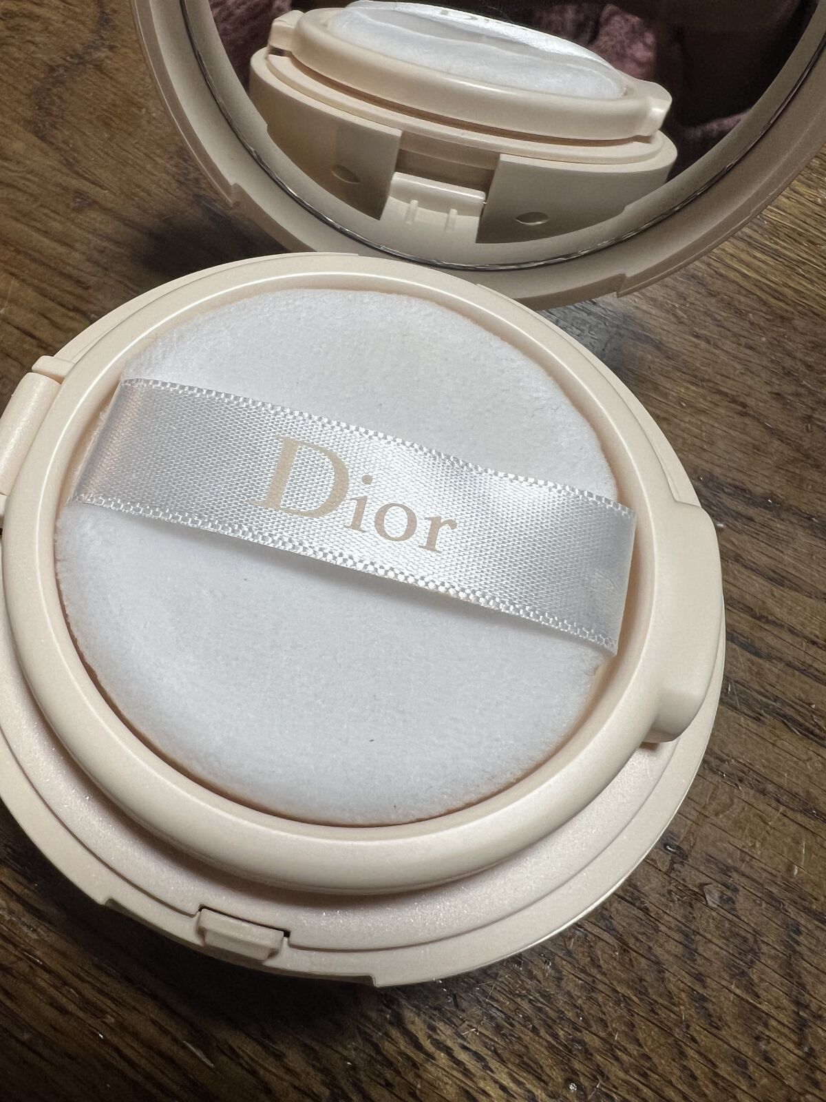 ディオールスキン フォーエヴァー クッション パウダー ローズ/Dior/ルースパウダーを使ったクチコミ（2枚目）