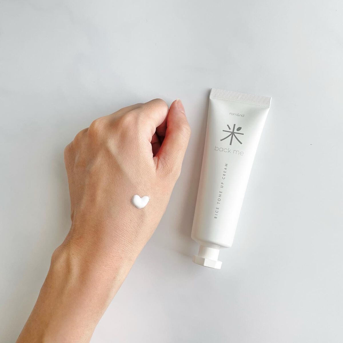 バックミートーンアップクリーム/rom&nd/化粧下地を使ったクチコミ(2枚目)