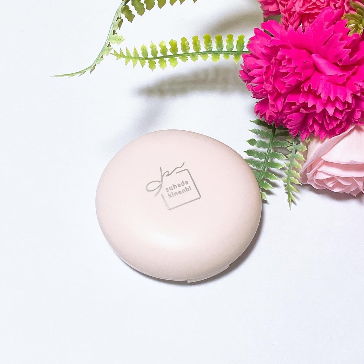 サナ 素肌記念日 スキンケアパウダー N/素肌記念日/プレストパウダーを使ったクチコミ(4枚目)