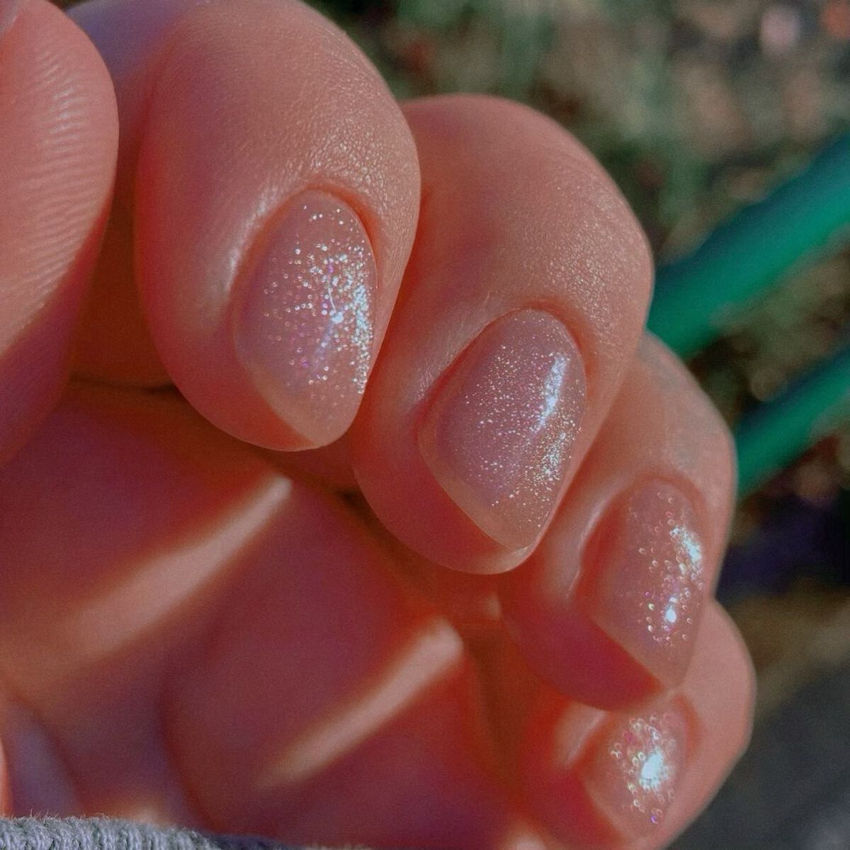 つけ爪やさん \MUU/ on LIPS 「ちゅるちゅるマグネット!!1度塗りでちゅるんとさせるのがおすす..」(1枚目)