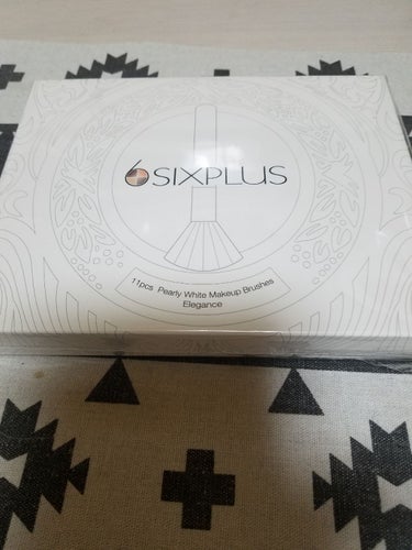 SIXPLUS エレガンスシリーズ ホワイトパール メイクブラシ11本セット/SIXPLUS/メイクブラシを使ったクチコミ（1枚目）