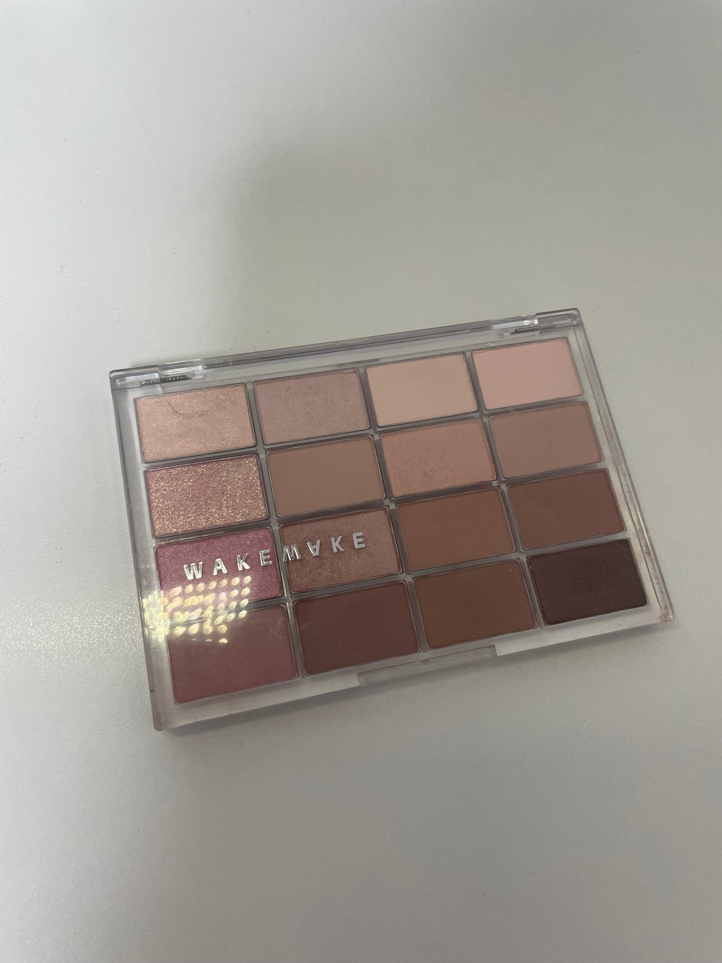 ソフトブラーリングアイパレット/wakemake/アイシャドウパレットを使ったクチコミ(1枚目)