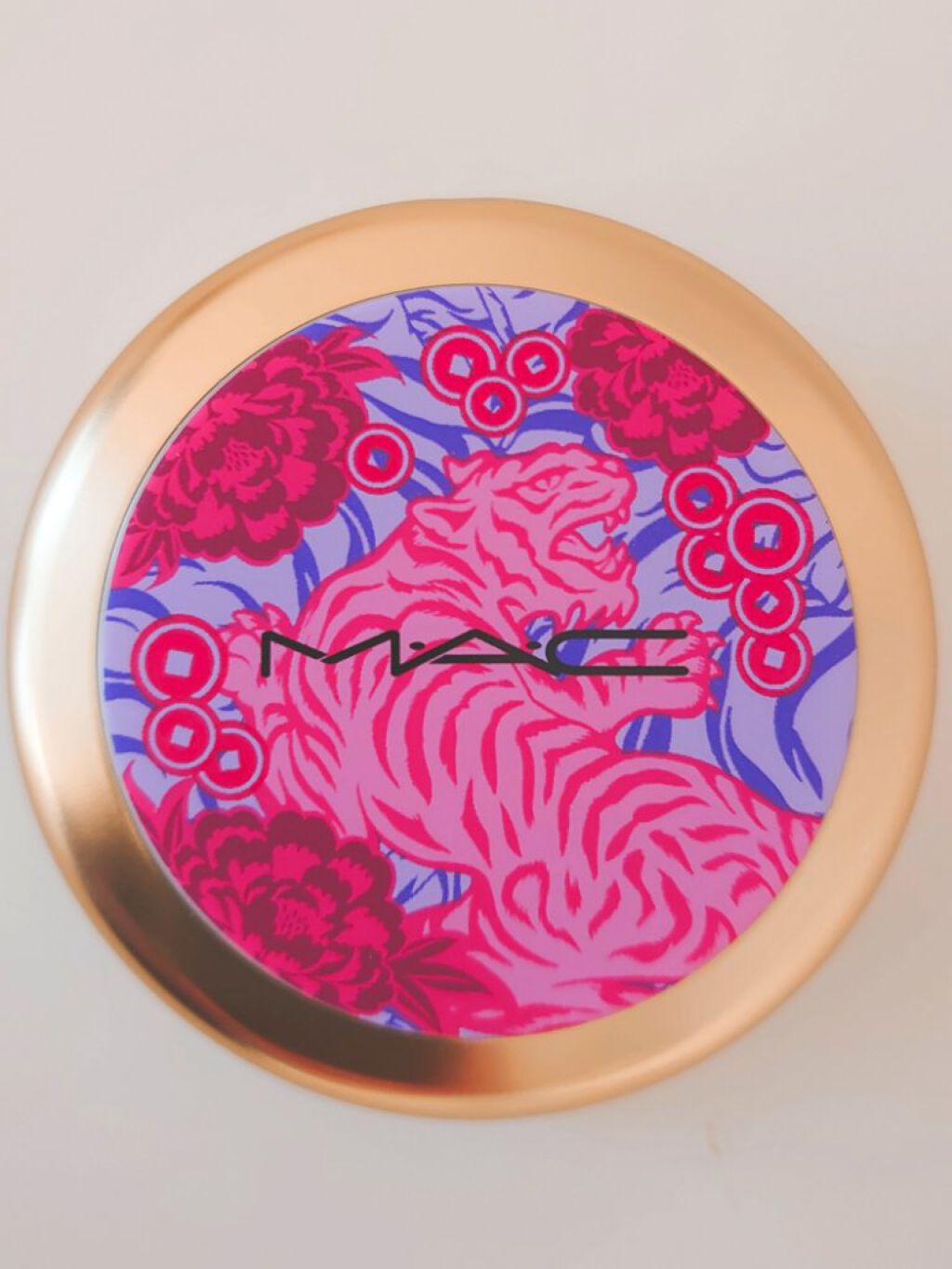 エクストラ ディメンション スキンフィニッシュ/M・A・C/プレストパウダーを使ったクチコミ（3枚目）