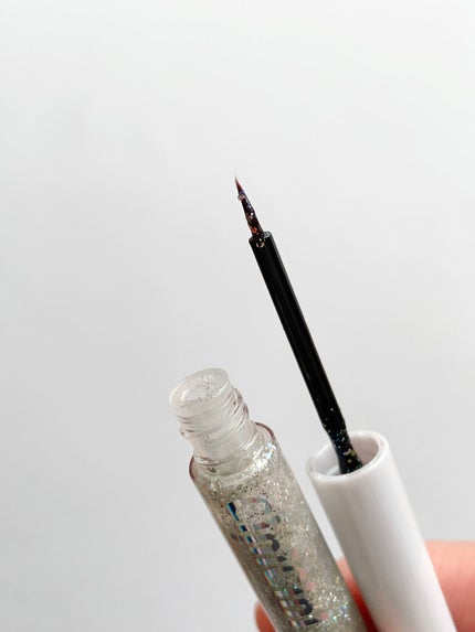 グリッター イルミネーションライナー R 05オーロラシャワー/CipiCipi/リキッドアイライナーを使ったクチコミ(3枚目)