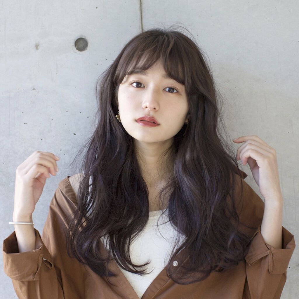 【2021】黒グロスで深み唇へニュアンスチェンジ!プチプラ・デパコスおすすめ人気アイテム16選のサムネイル