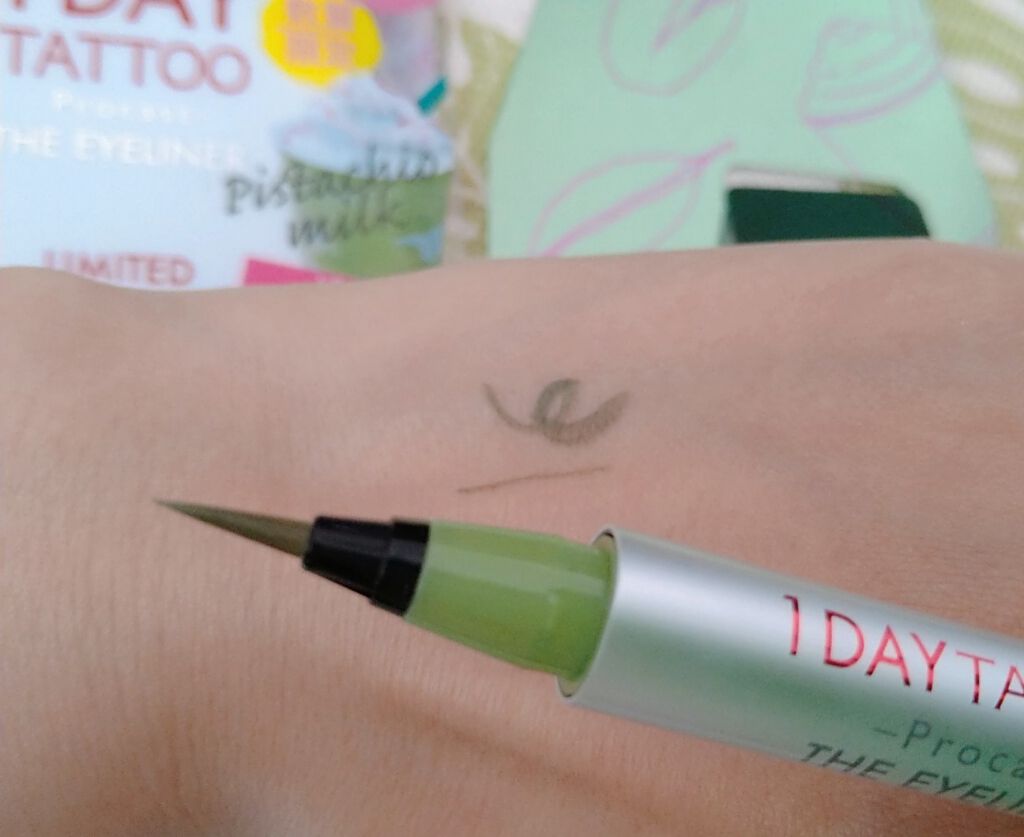 1DAY TATTOO プロキャスト ザ・アイライナー/K-パレット/リキッドアイライナーを使ったクチコミ(2枚目)