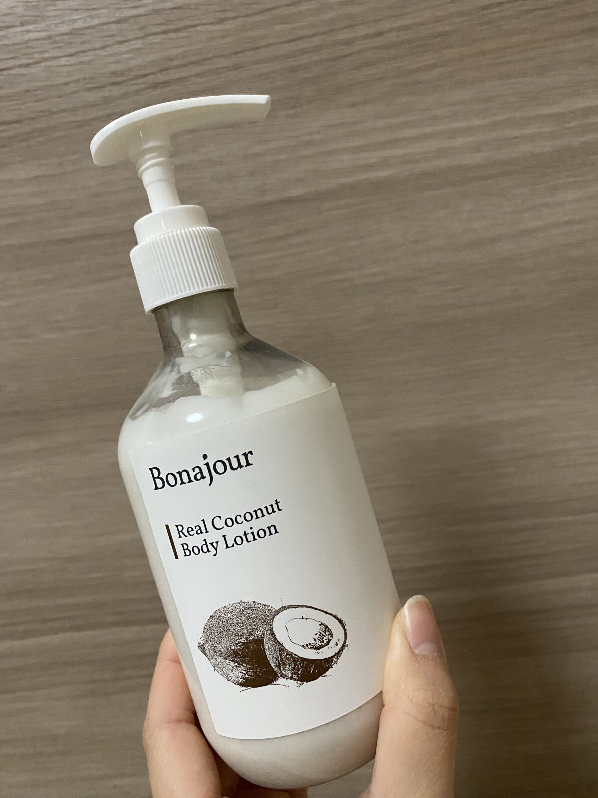 Bonajour リアルココナッツボディローションのクチコミ「♡Bonajour リアルココナッツボディローション♡

セールで安くなってたので購入してみま.....」（1枚目）