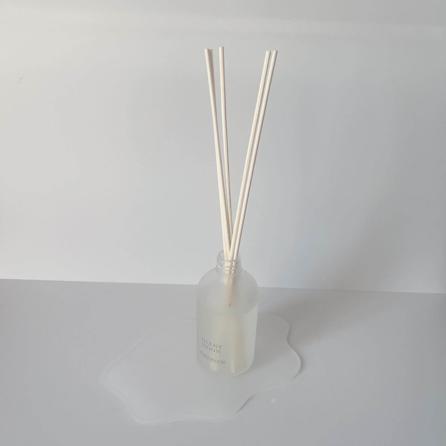 リードディフューザー サイレントムーン/アロマブルーム/ルームフレグランスを使ったクチコミ（3枚目）