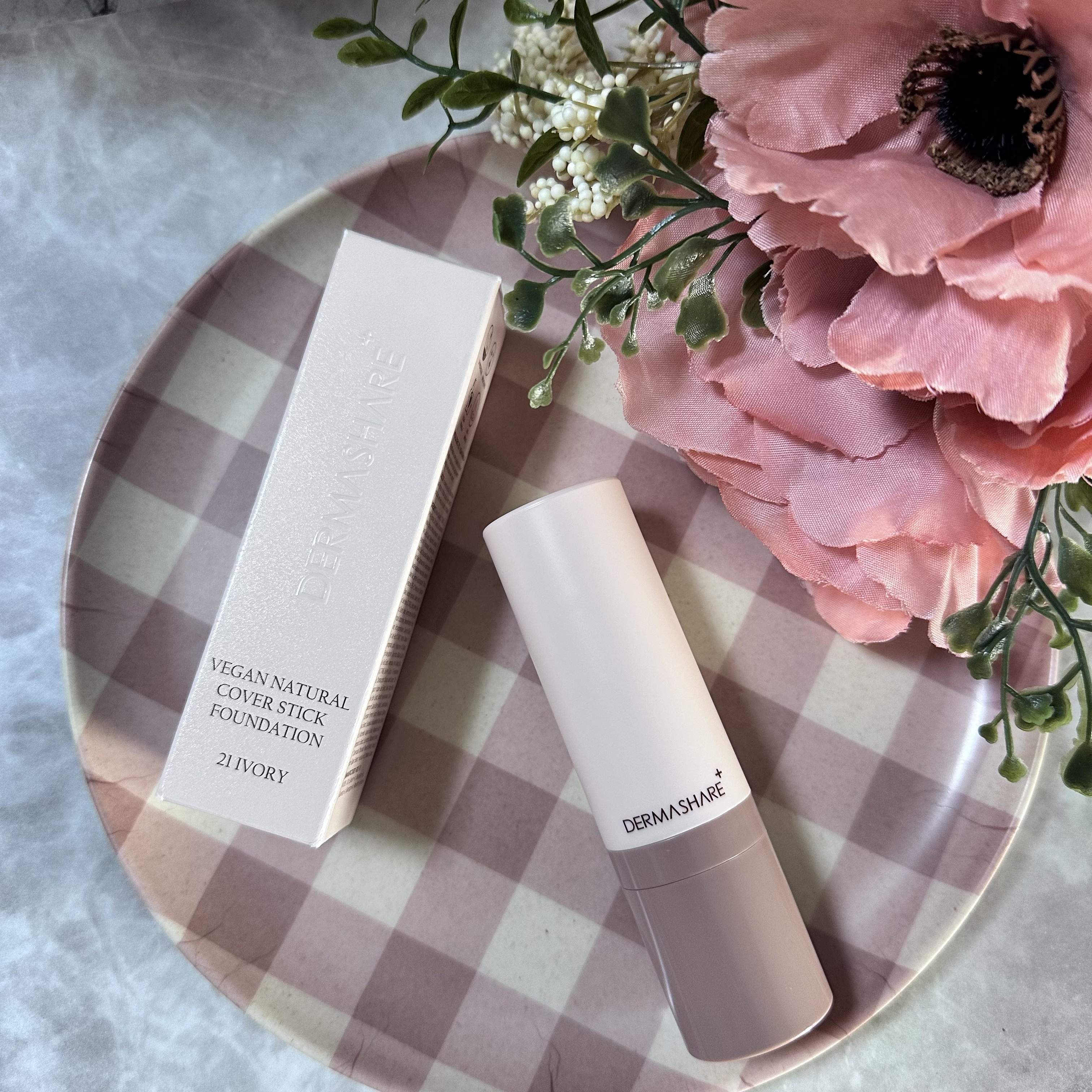 ヴィーガンナチュラルカバースティックファンデーション/DERMASHARE/その他ファンデーションを使ったクチコミ（2枚目）