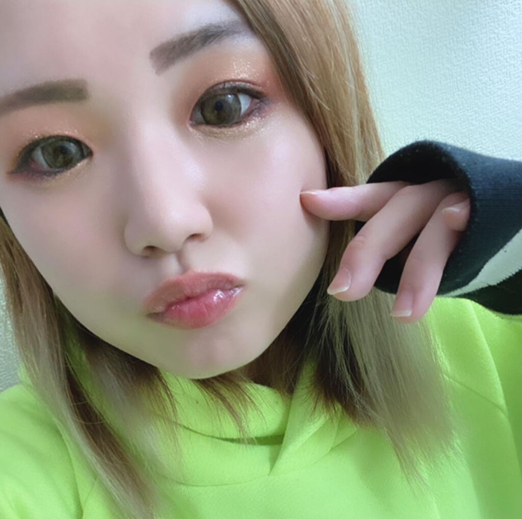 フラワーアイズ ワンデー/株式会社ビューフロンティア/ワンデー(1DAY)カラコンを使ったクチコミ(5枚目)