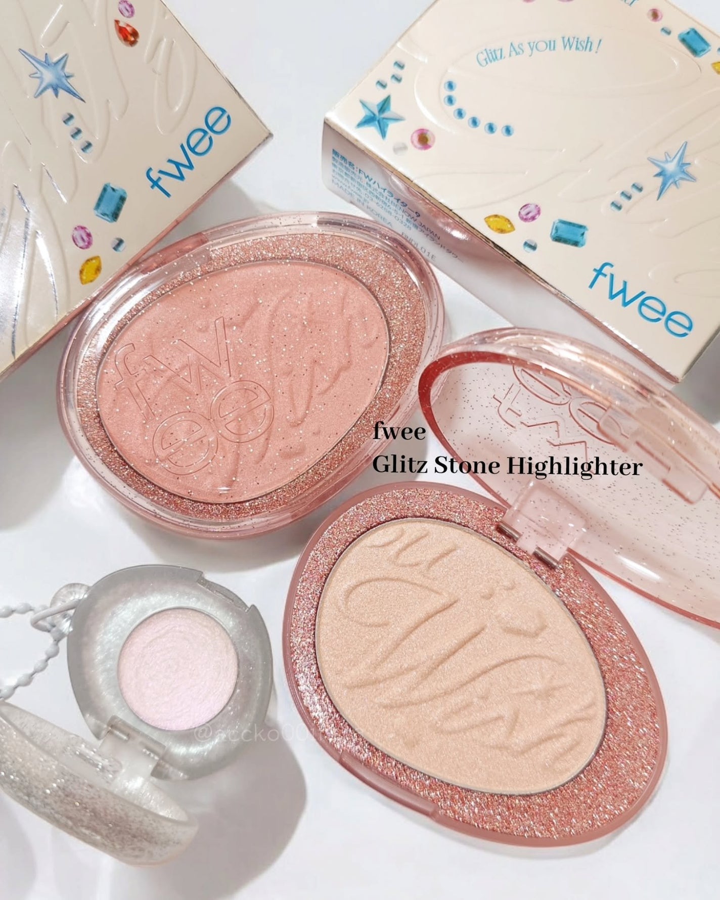 フィー グリッツストーンハイライター/fwee/パウダーハイライトを使ったクチコミ(1枚目)