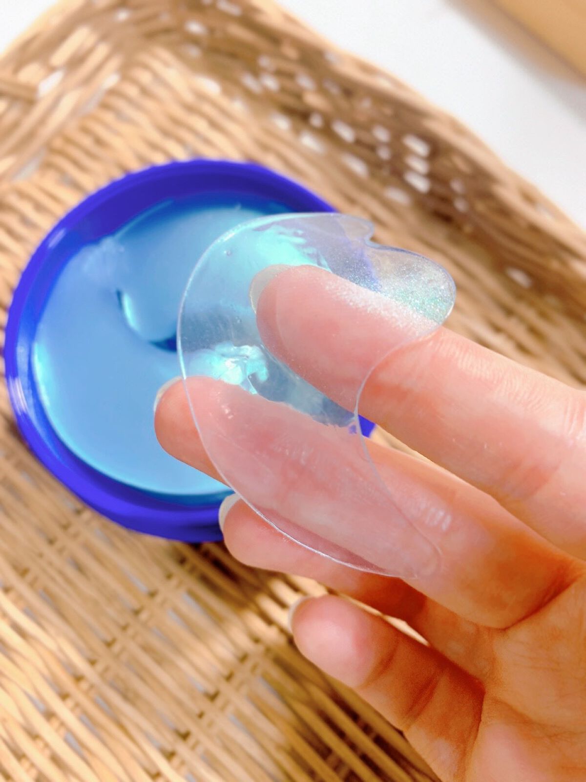 SNP 海ツバメの巣 アクアアイパッチ/SNP/アイケア・アイクリームを使ったクチコミ(4枚目)