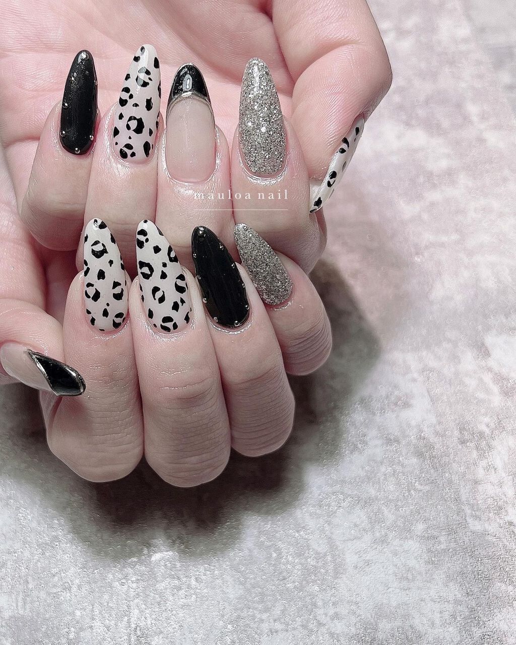 #ネイル,#月ネイル,#アートネイル,#海ネイル,#ミラーアートネイル,#アニマルネイル,#夏ネイル,#ヒョウ柄ネイル,#オータムネイル,#ジュエリーネイル,#ミラーネイル,#手書きアートネイル,#うねうねネイル,#ブラウンネイル,#冬ネイル,#天王寺ネイル,#牛柄ネイルのネイルデザイン