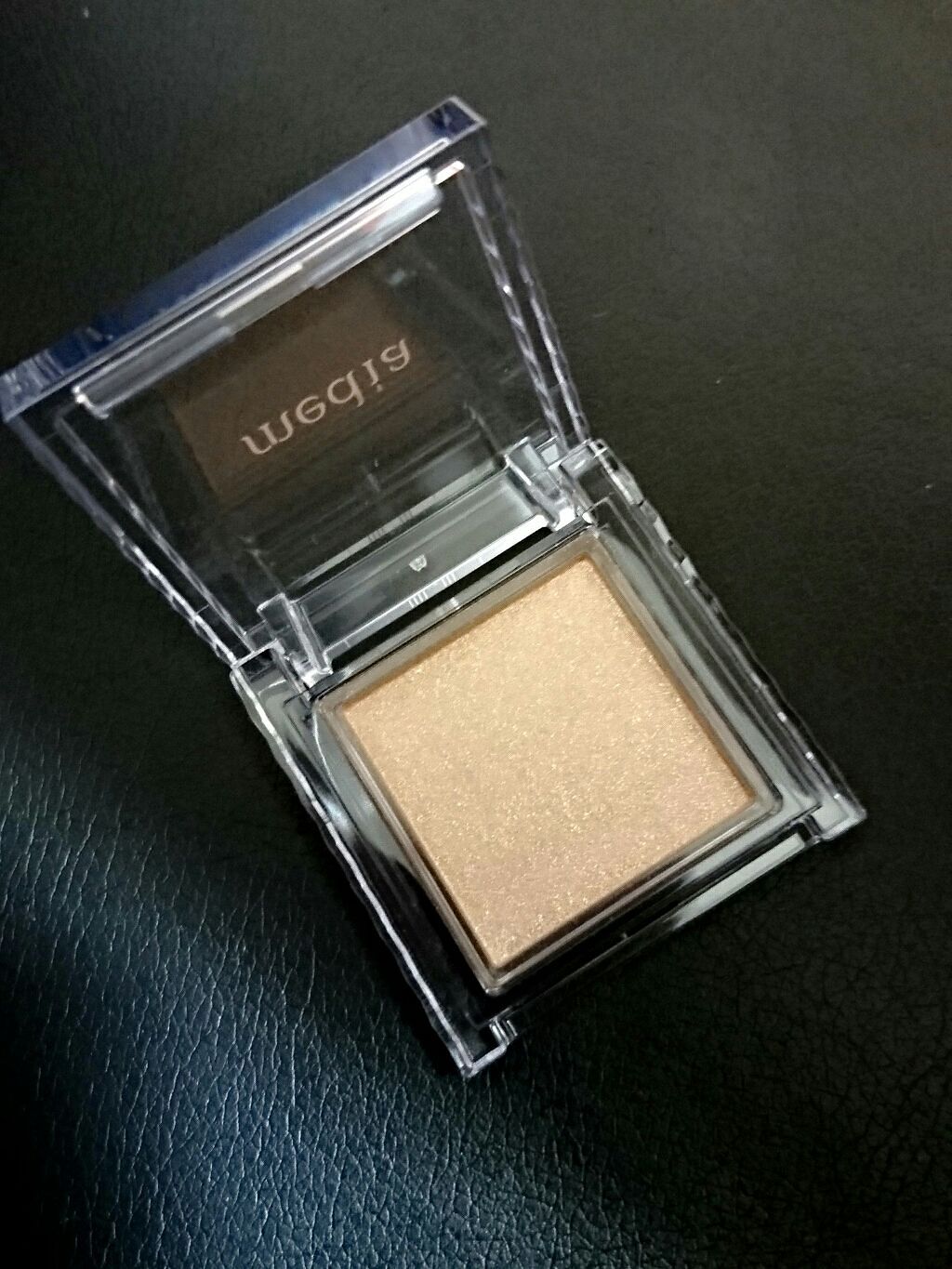 ブライトアップアイシャドウ/media/単色アイシャドウを使ったクチコミ（2枚目）