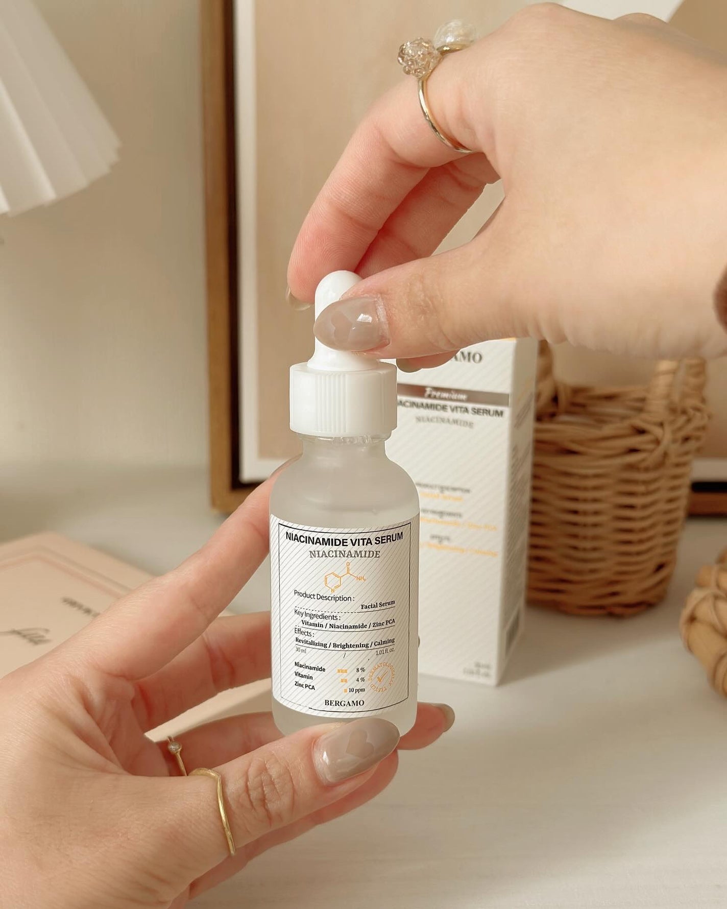 プレミアムナイアシンアミドビタセラム/BERGAMO /美容液を使ったクチコミ(5枚目)