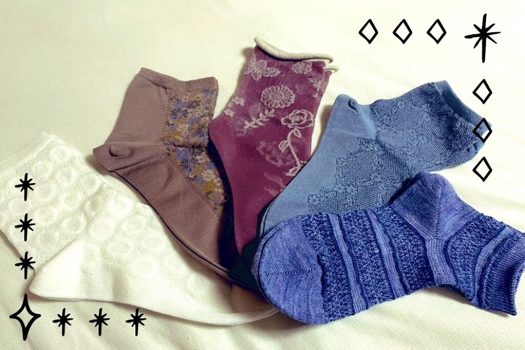 今回はコスメではありません⚠️

私の買った靴下が可愛いくて、さらに今はお安くなっているので、もし興味のある人がいたら参考までに！という投稿です！！

もし、何か問題があればすぐに消そうと思います！💦



こちらは靴下屋で購入したソック