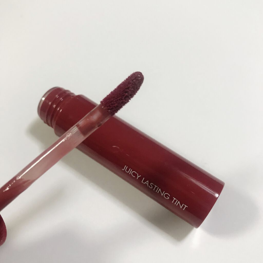 ジューシーラスティングティント/rom&nd/リップティントを使ったクチコミ（2枚目）