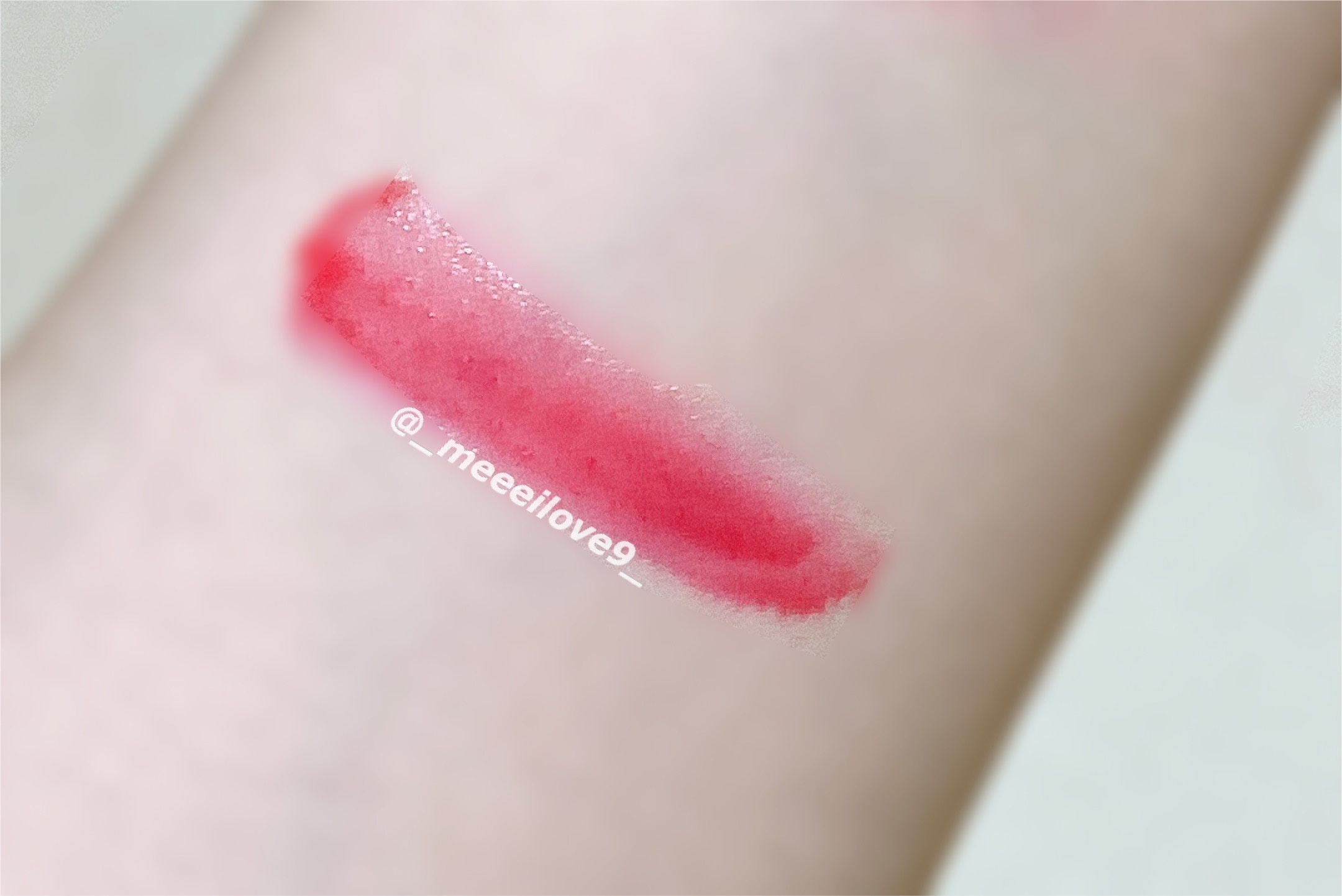 ヴォリュプテ ティントインバーム No.6 タッチミーレッド/YVES SAINT LAURENT BEAUTE/口紅を使ったクチコミ（2枚目）