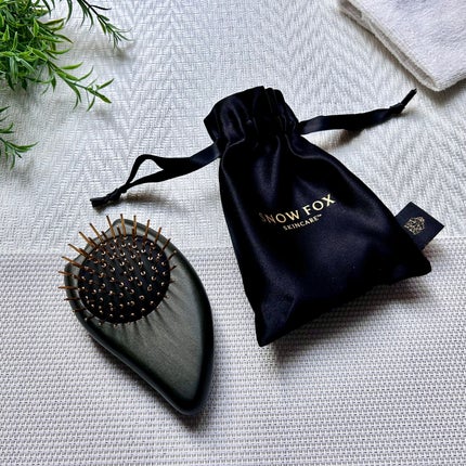 プレミアム FOX カッサ ゴースト ヘアブラシ ブラック/SNOW FOX SKINCARE/ヘアブラシを使ったクチコミ(2枚目)