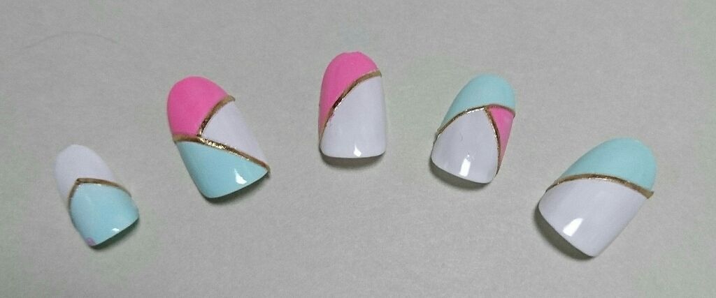 カンコレネイルカラー/DAISO/マニキュアを使ったクチコミ（2枚目）