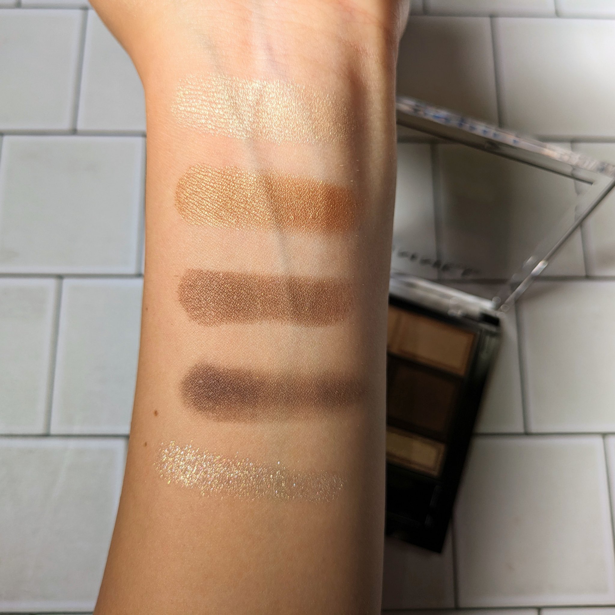 ワンダー スウィート アイシャドウ/リンメル ロンドン/アイシャドウパレットを使ったクチコミ（3枚目）