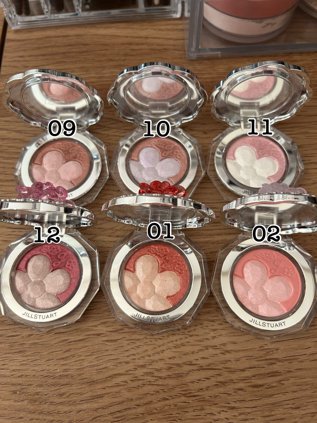 ジルスチュアート クリスタルブルーム ペタルクチュールアイズ デュオ/JILL STUART/アイシャドウパレットを使ったクチコミ（2枚目）