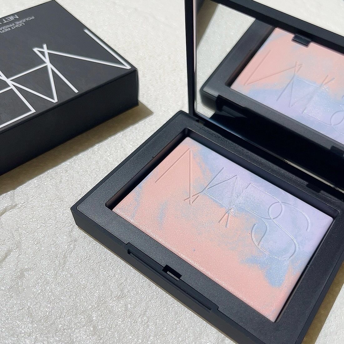 ライトリフレクティング プリズマティックパウダー/NARS/プレストパウダーを使ったクチコミ（1枚目）
