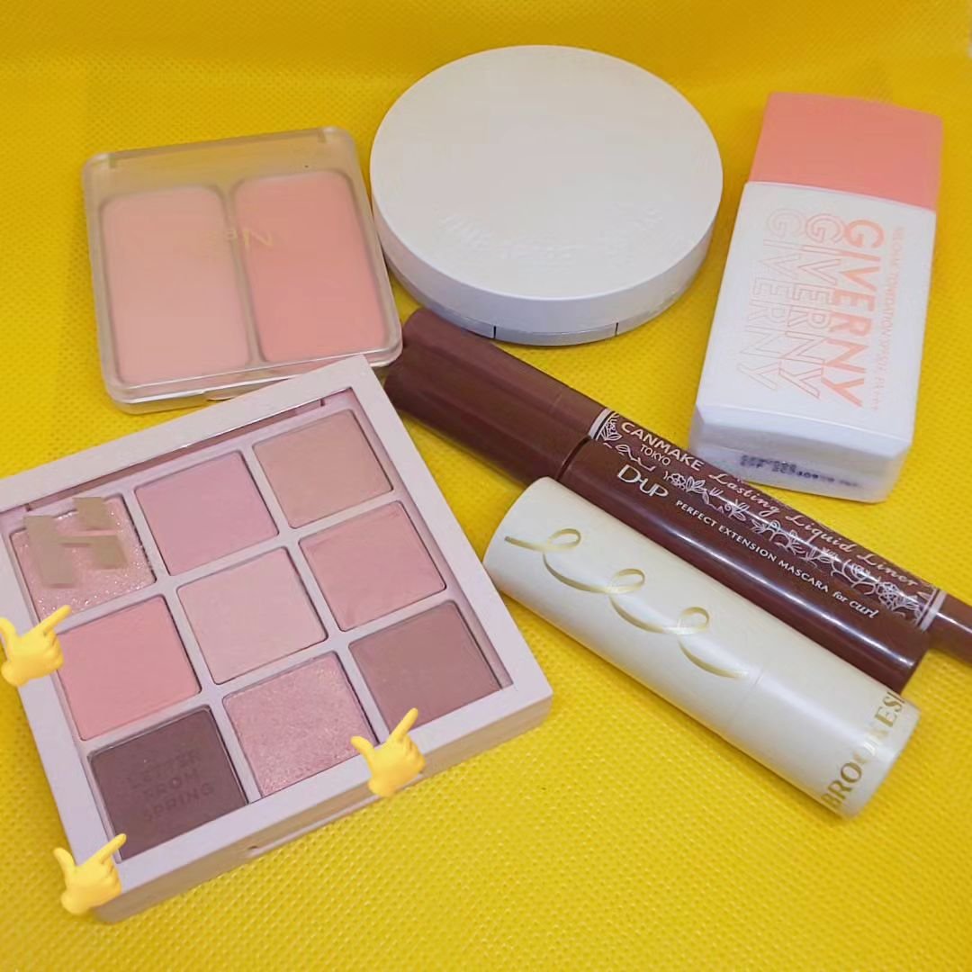 グレーズドシーンリップスティック #1 ヘイミッシュ/BROOKESIA/口紅を使ったクチコミ（2枚目）