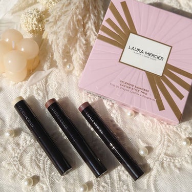 ローラ メルシエ スプレンディド シマーズ キャビアスティック トリオ のクチコミ「#購入品レビュー

LAURA MERCIER
　スプレンディド シマーズ キャビアスティック.....」（1枚目）