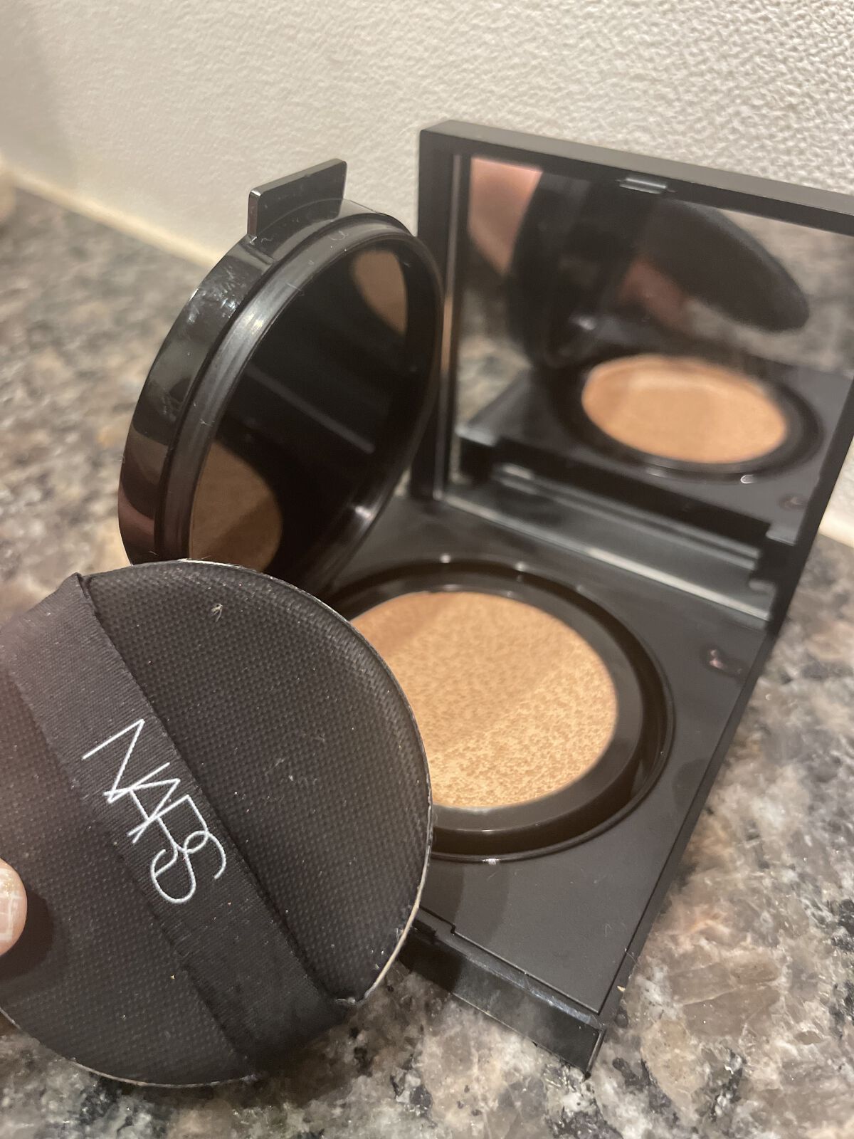 ナチュラルラディアント ロングウェア クッションファンデーション 5877/NARS/クッションファンデーションを使ったクチコミ（2枚目）