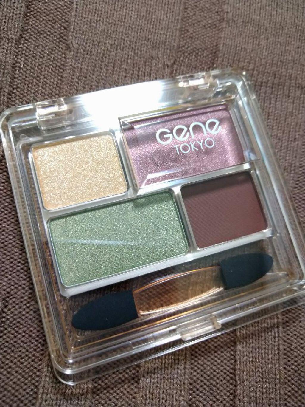 GENE TOKYO リラクシーアイシャドウ/DAISO/アイシャドウパレットを使ったクチコミ（2枚目）