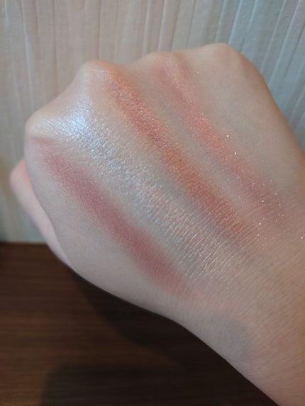 リアルクローズシャドウ/excel/アイシャドウパレットを使ったクチコミ(2枚目)