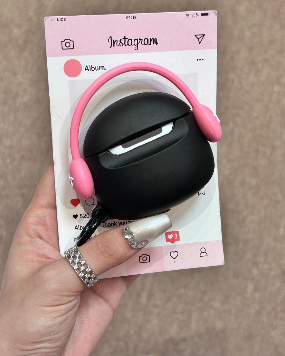 ケース大好きっ子 on LIPS 「音楽を聞くのが好きなシン#iPhoneケース#購入品#セール#..」(5枚目)