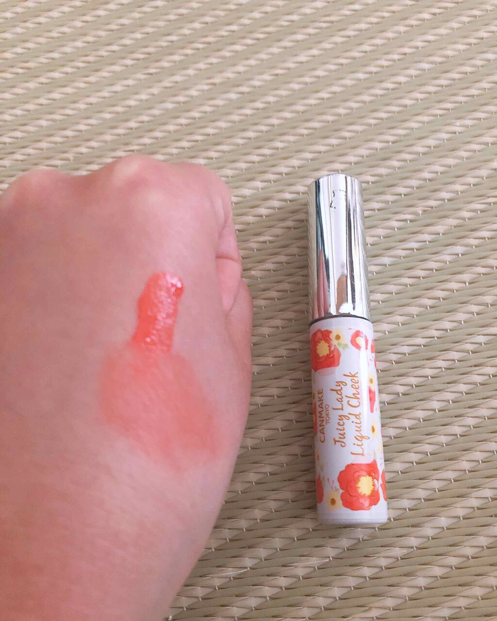 ジューシーレディリキッドチーク/キャンメイク/リキッドチークを使ったクチコミ（3枚目）