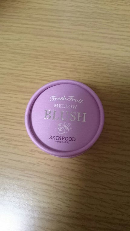フレッシュ フルーツ メロウ ブラッシャー/SKINFOOD/パウダーチークを使ったクチコミ(2枚目)